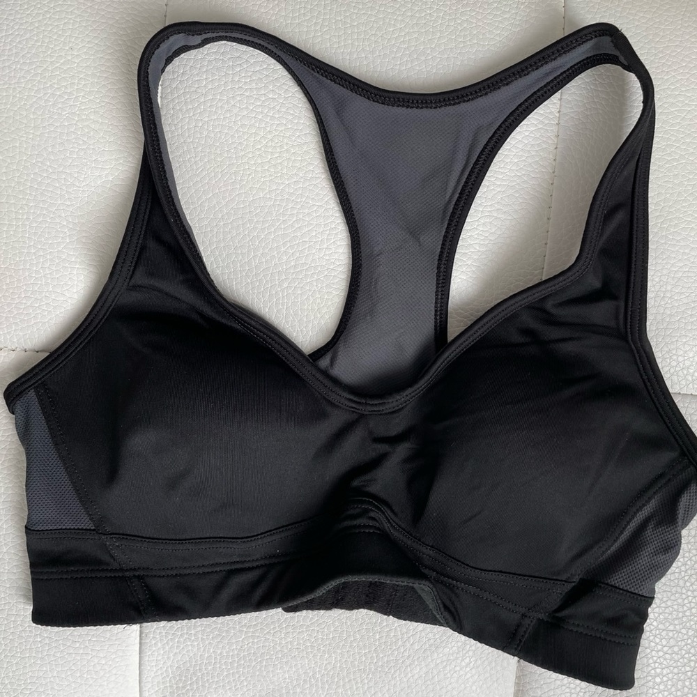 VICTORIA’S SECRET VSX Sports Bra